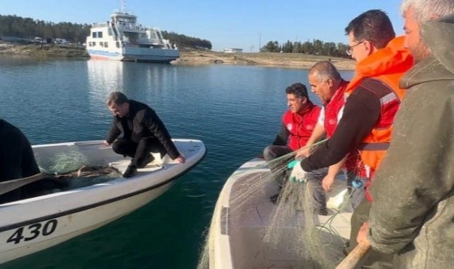 Urfa'daki Yasak Bitti Balıkçılar Fırat Sularına Ağ Attı;