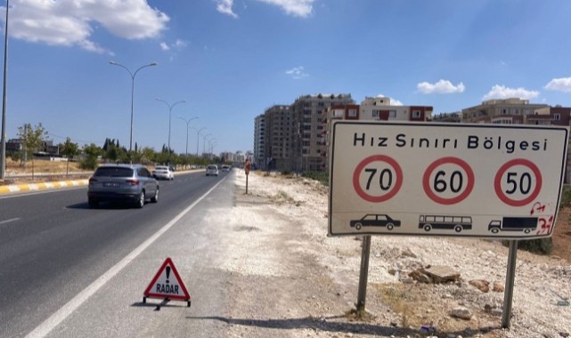 Urfa'da Emniyet Sürücüleri Uyarıyor Aman Dikkat Ceza Yemeyin..;