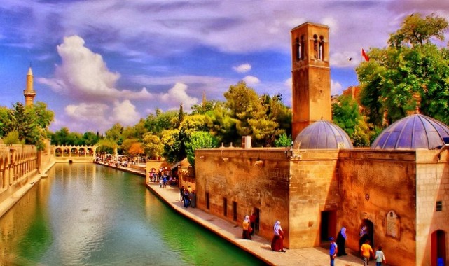 Urfa'nın Tarihi Yerinde Yasaklar Bugünden İtibaren Başladı;