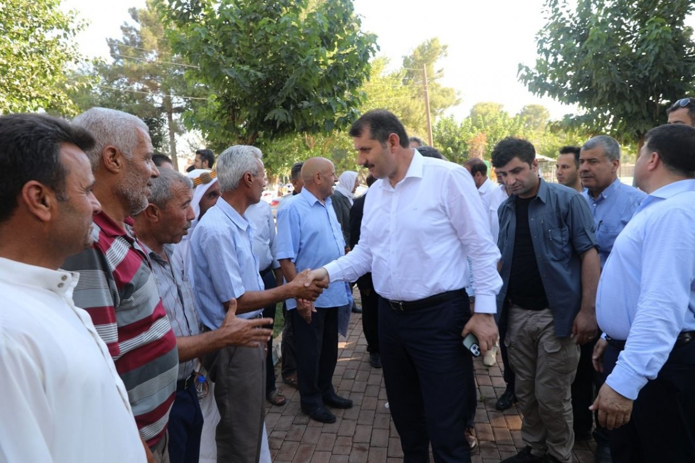 Şanlıurfa Valisi Ayhan Eyyübiye Kırsalında Vatandaşlarla Buluştu;