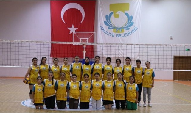 Haliliye'de Geleceğin Voleybol Yıldızları Yetişiyor;