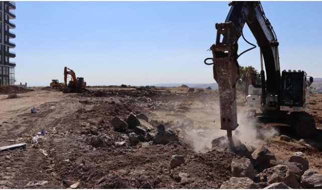 Şanlıurfa Büyükşehir'den Mehmetçik Mahallesinde Yeni Yol Çalışmaları;