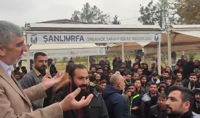 Şanlıurfa'da Eylemdeki işciler Camide Toplandı Müftü Geldi