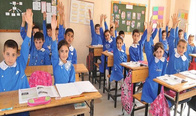 Urfa'da Okul Kıyafetleriyle İlgili Açıklama Gecikmeli Geldi..