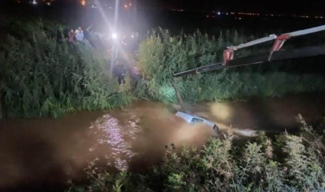 Sulama Kanalına Düşen Araçta Anne ve 2 Çocuk Hayatını Kaybetti;