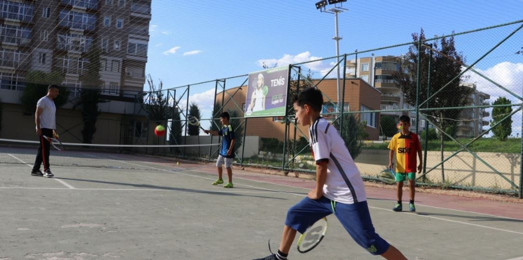 Karaköprü'de Çocuklar Sporla Gelişiyor