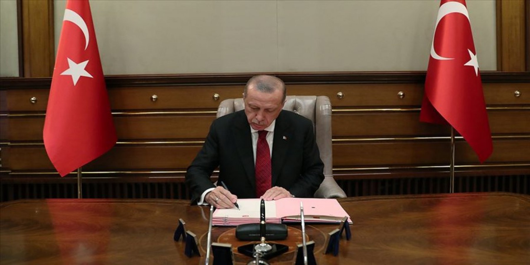 Cumhurbaşkanı Erdoğan imzaladı Türk İnternet Medya Birliği TİMBİR kuruldu;