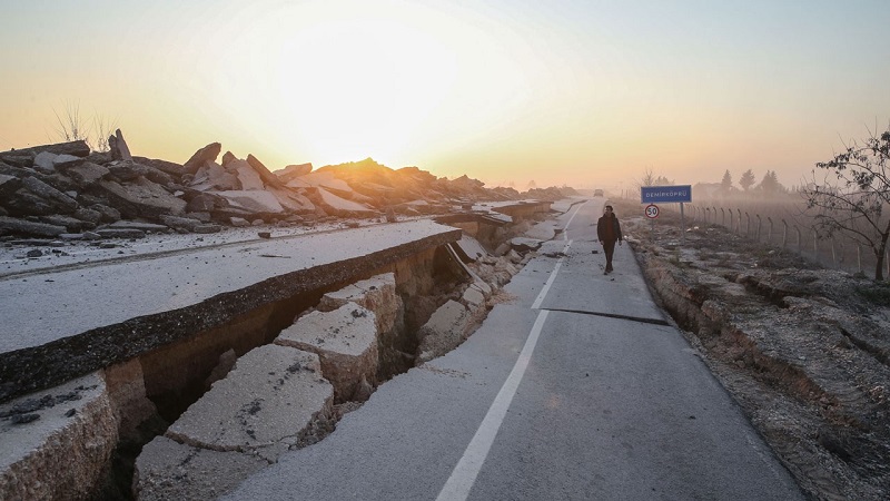 AFAD; Depremler sonucunda yer kabuğunda 7,3 metrelik yer değiştirme gerçekleşti;