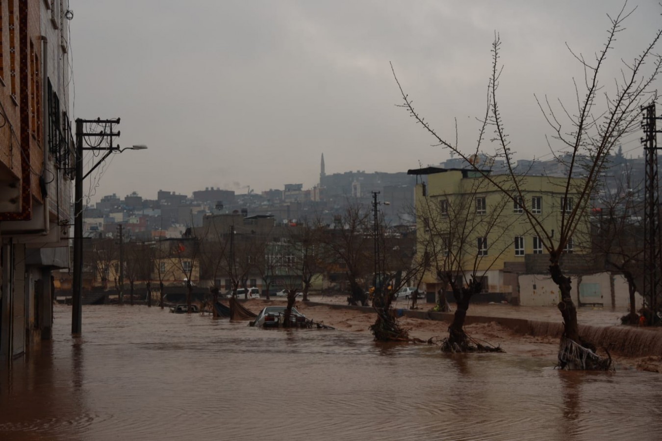 Şanlıurfa'da Sel Felaketiyle Kapatılan Yollar;