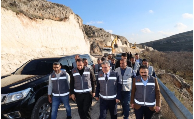 Şanlıurfa Büyükşehir’den Karaköprü'de 7 mahalleyi kapsayan yol çalışması;