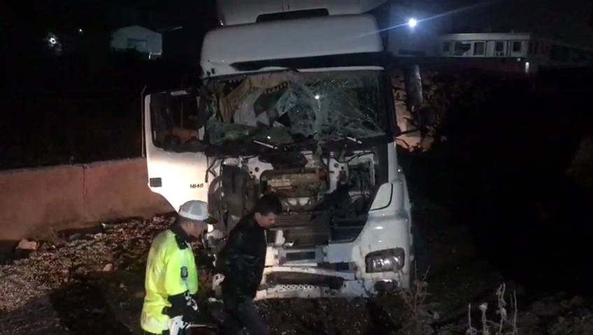 Şanlıurfa'da korkunç kaza! 20 yaralı;