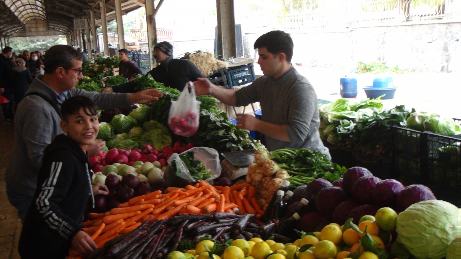 Şanlıurfa'da hem alıcı hem de satıcı memnun değil