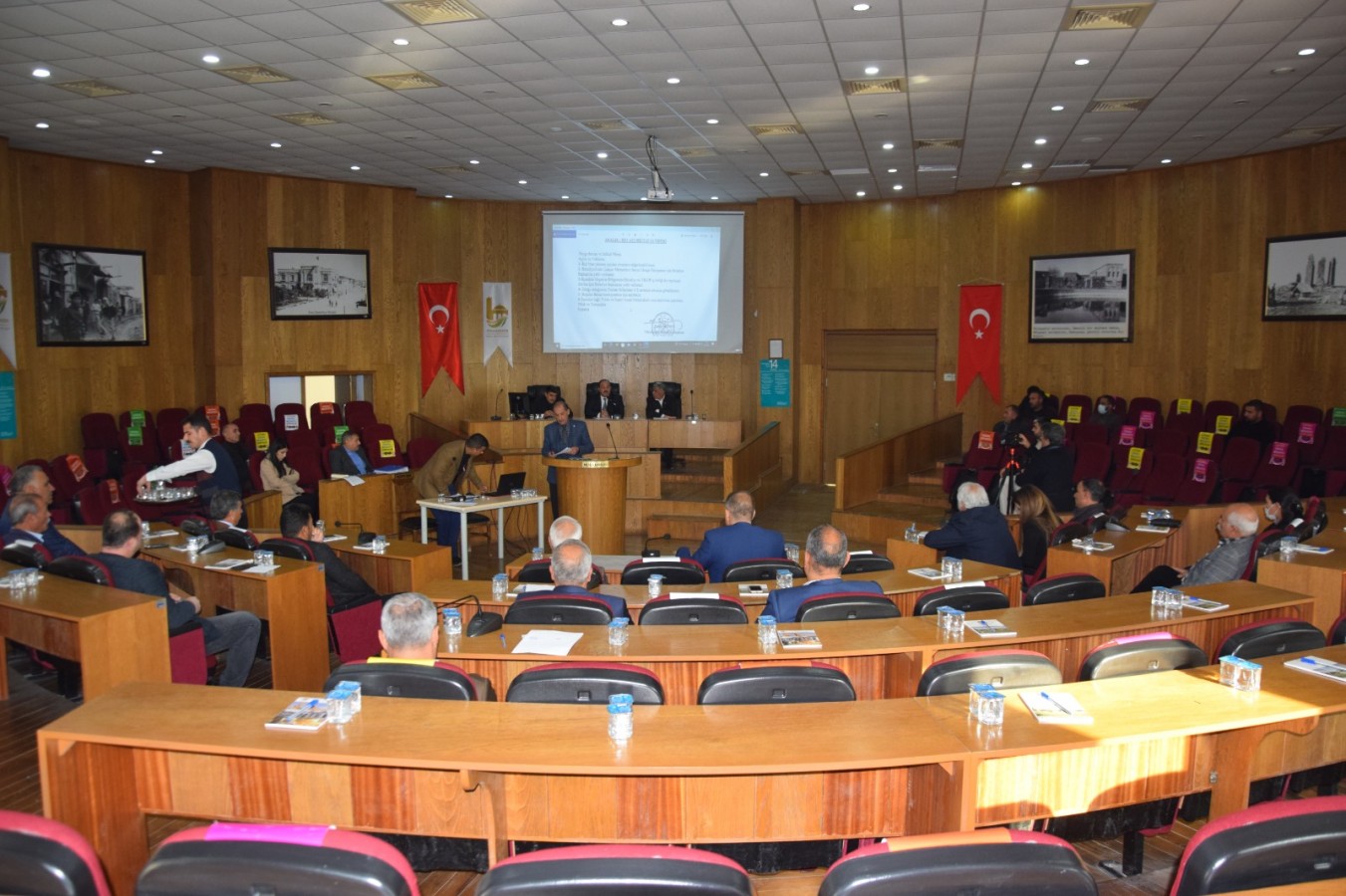 Viranşehir Belediyesi’nde yılın son meclis toplantısı;