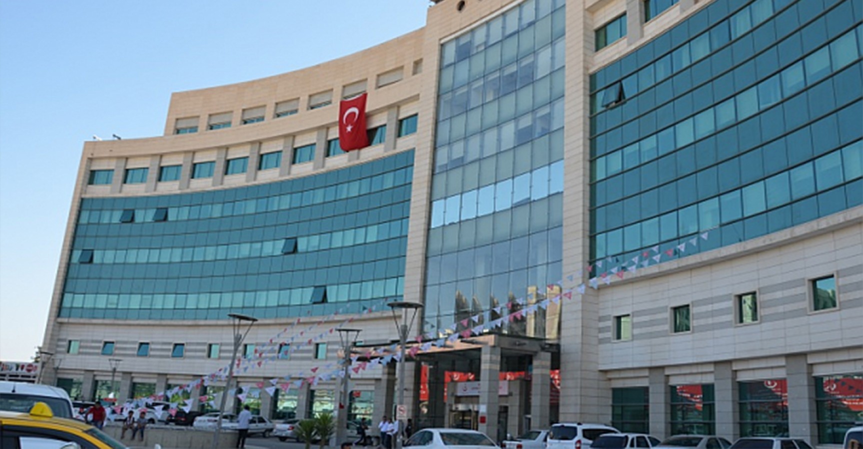 Urfa'daki hastane bölgenin sağlık üssü oldu;