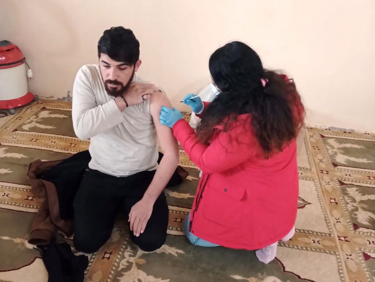 Viranşehir’de onlarca ekiple aşı çalışması;