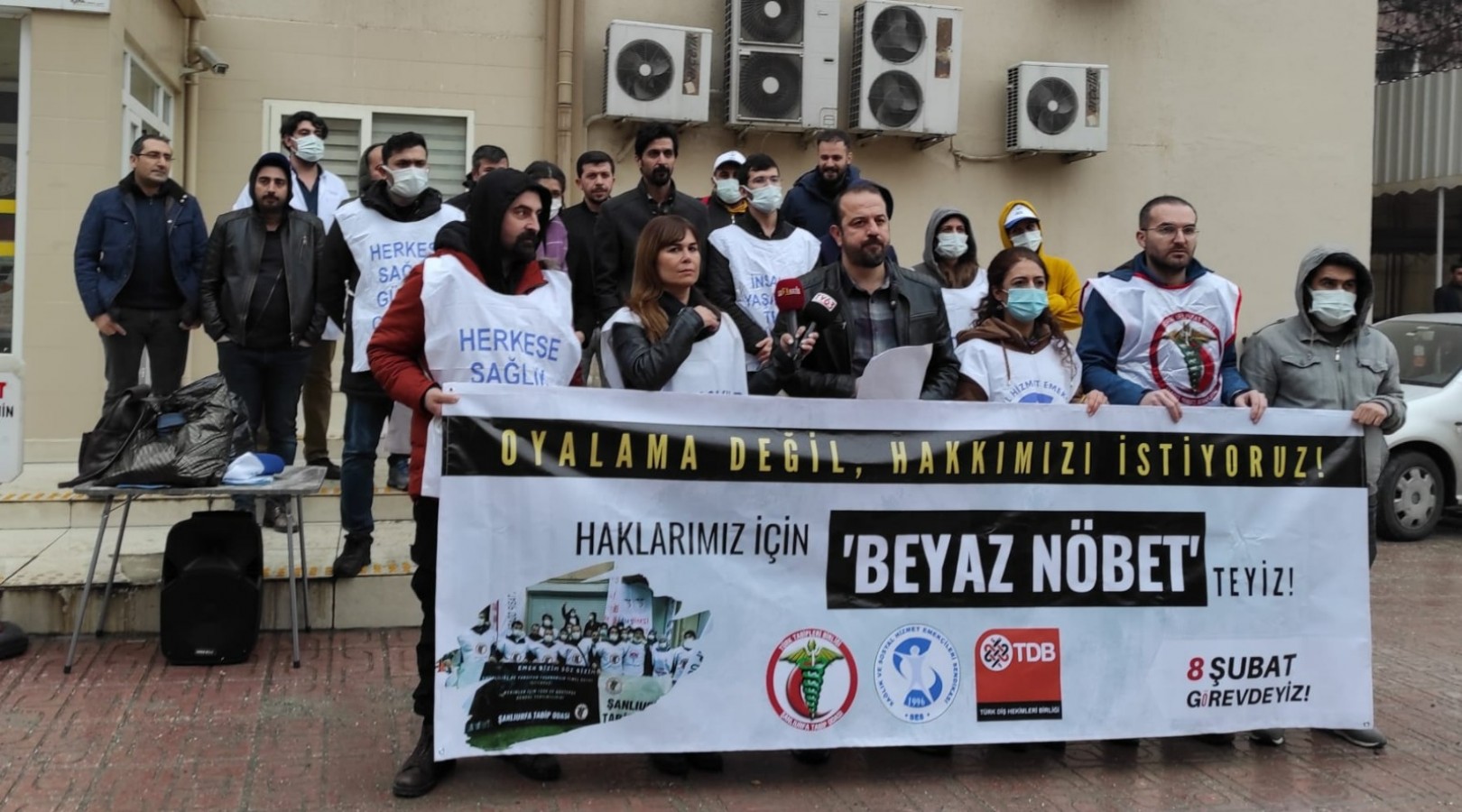 Şanlıurfa'da sağlık çalışanları ‘beyaz nöbet’te!;