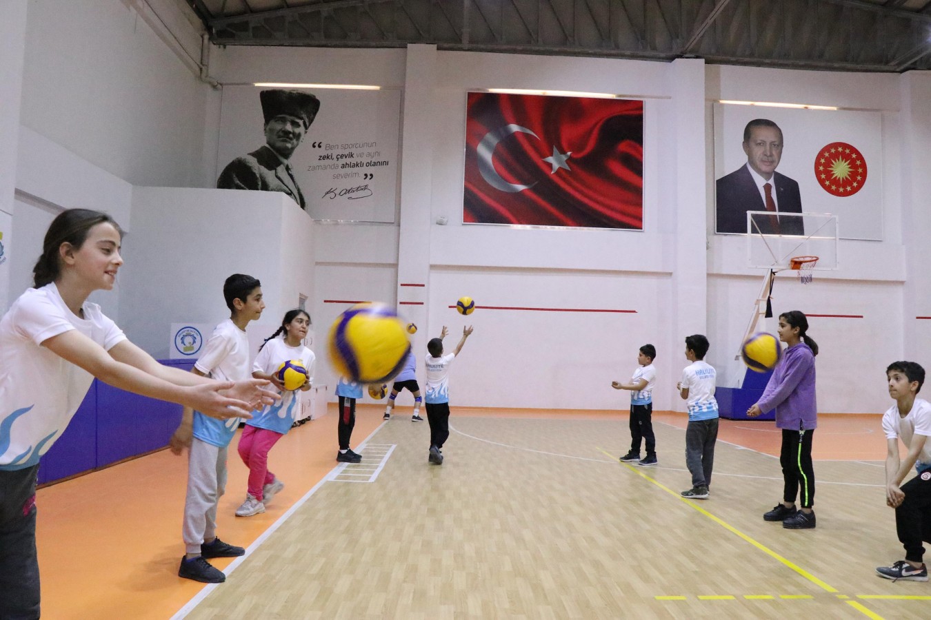 Haliliye’de gençlere spor yapma alışkanlığı kazandırılıyor;