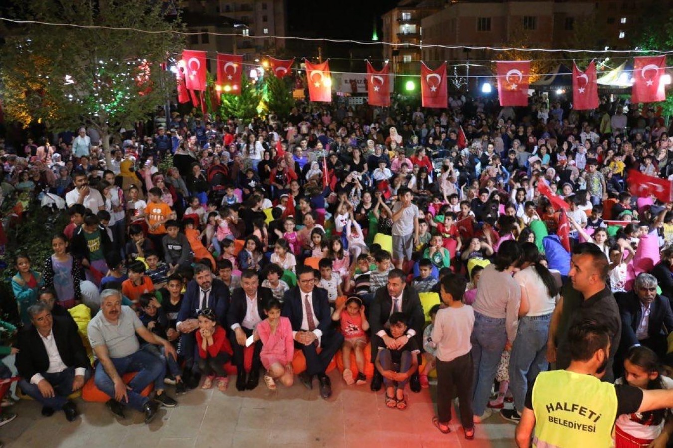Halfeti’de Ramazan Sokağı ilgi odağı oldu;