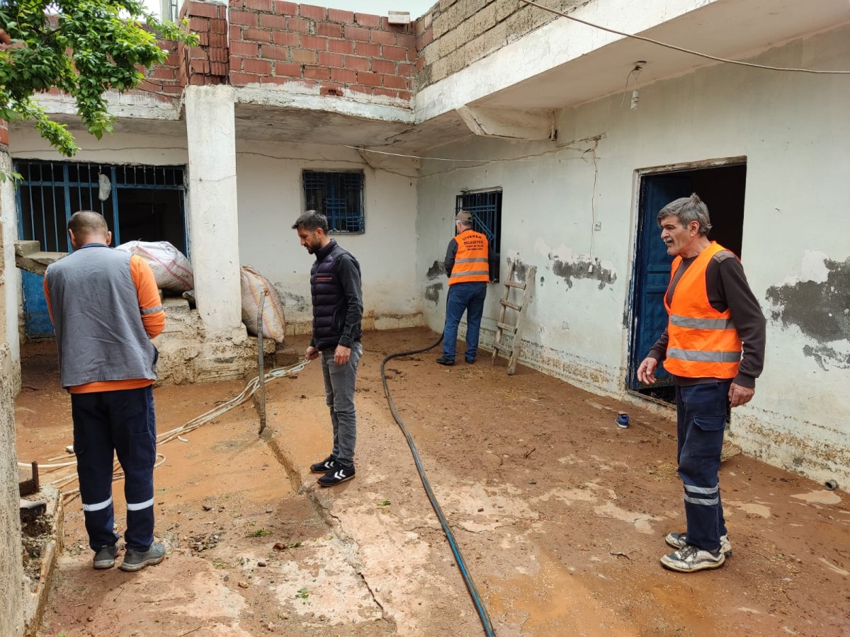 Şanlıurfa’da sel vuran bölgelerde mağduriyetler gideriliyor;