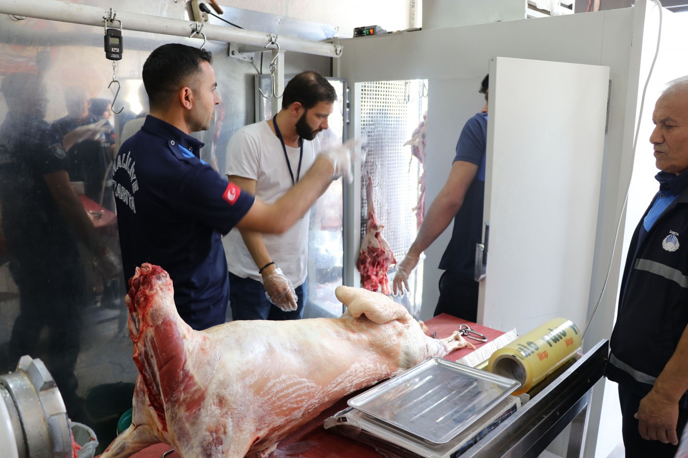 Şanlıurfa’da bir tondan fazla bozuk et ele geçirildi!;