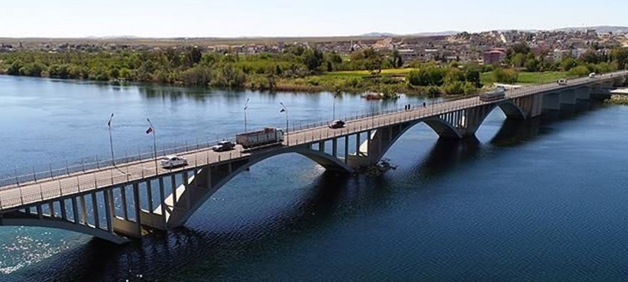 Birecik'te Suriyeli şahıs köprüden Fırat Nehri'ne atlayarak intihar etti;