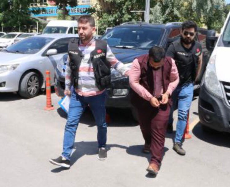 Urfa'da sopalı hoca serbest bırakıldı!