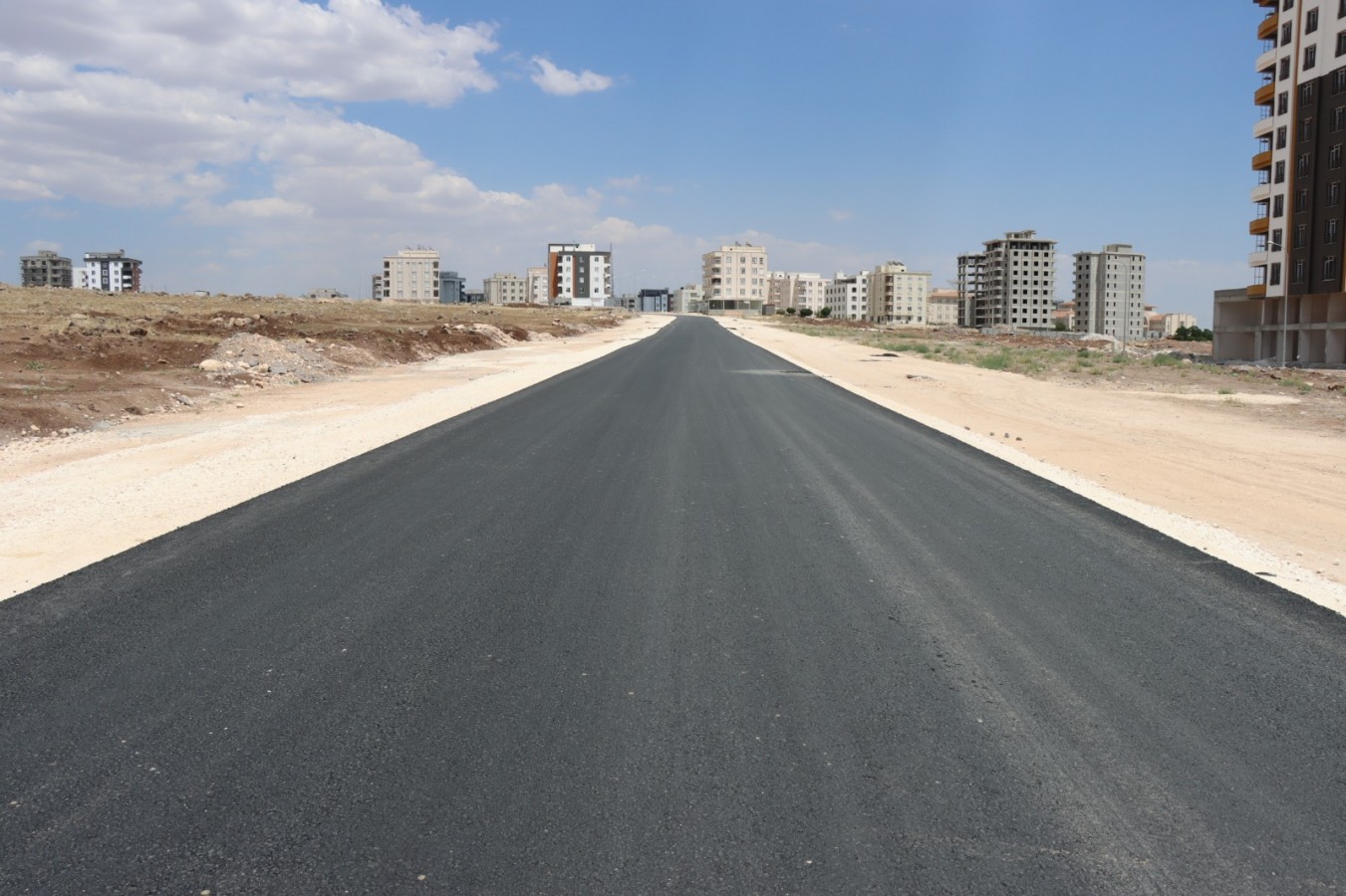 Şair Nabi Bulvarı trafiğe açıldı;