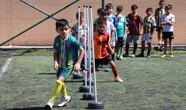 Karaköprü 'de yaz spor kurslarına yoğun ilgi