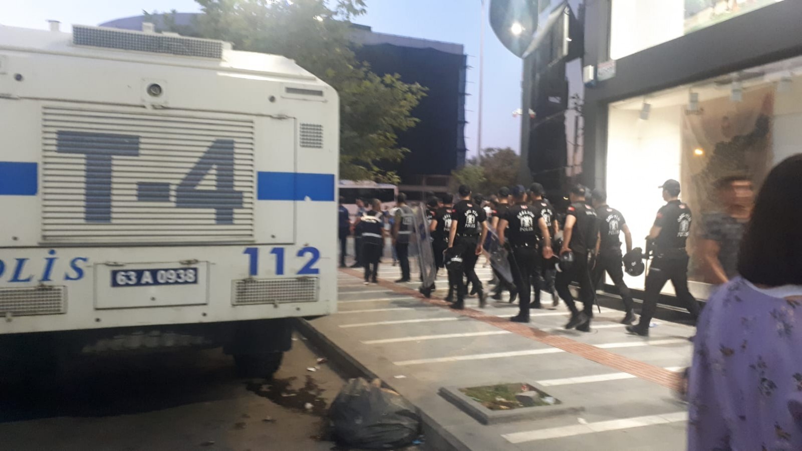 Urfa'da Mahallelinin Uyuşturucu İsyanı;