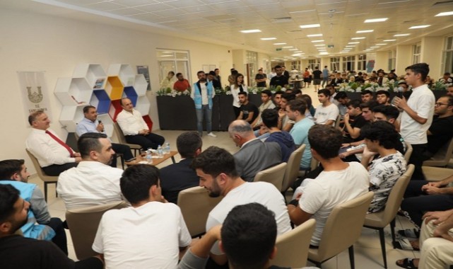 Vali Şıldak, Harran Üniversitesi öğrencilerini dinledi;