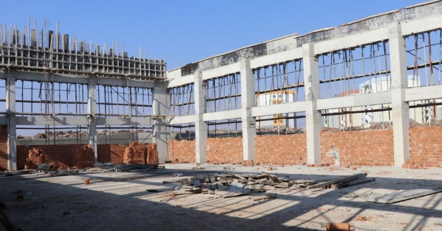 Karaköprü Seyrantepe Kapalı Spor Salonu İnşaatı Devam Ediyor