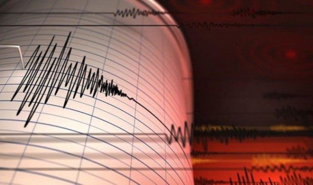 Konya'da Deprem Korkuttu