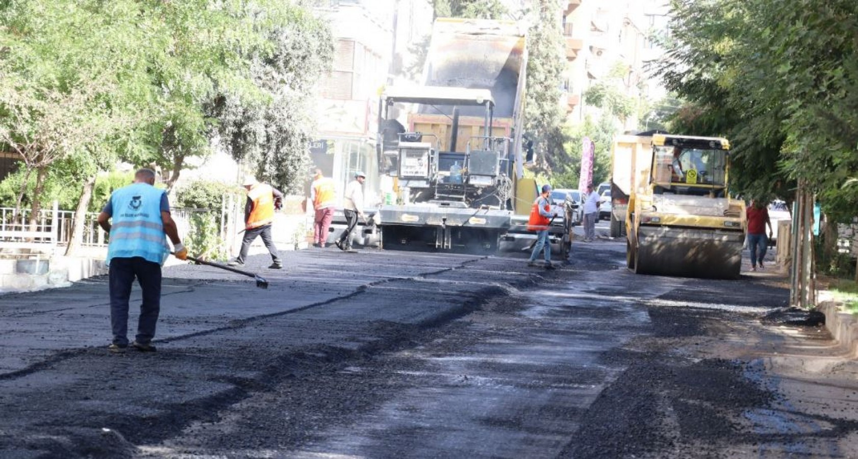 Haliliye'de Ara Sokaklarda Asfalt Çalışmaları Devam Ediyor