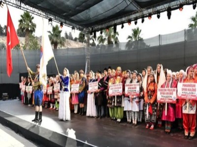 Urfa Halk Oyunları Türkiye Finallerine Ev Sahipliği Yapıyor.